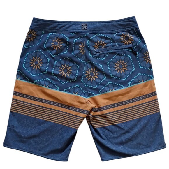 O'Neil Hyperfreak Men's Size 29 Aztec Swim Beach Surfing Board Shorts Drawstring - Picture 2 of 10